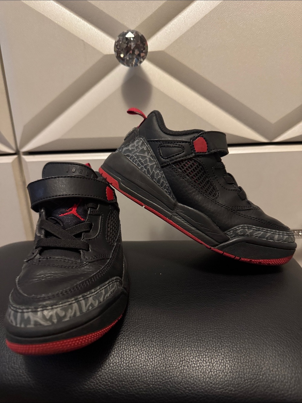 Jordan Kids Black and Red Low-Top Sneakers